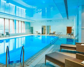 Delta Hotels by Marriott Swindon - Swindon - Piscina