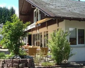 Self-check-in Ferienwohnungen & Apartments am Bergsee - Triberg - Budova