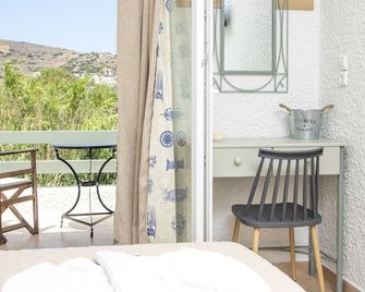 Syros Inn - Ermoupoli - Balcony