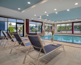 Home2 Suites by Hilton Thunder Bay - Thunder Bay - Kolam