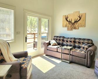 Hideaway Guesthouse Retreat & Rally Rental! - Whitewood - Sala de estar