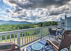 Intervale Family Retreat Mtn View and Pool Access! - Intervale - Balkon