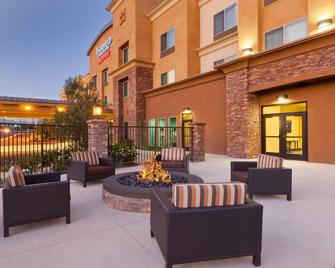 Fairfield Inn & Suites Riverside Corona/Norco - Norco - Patio