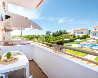 Apartamentos Flor da Laranja, Albufeira - Albufeira - Balcony