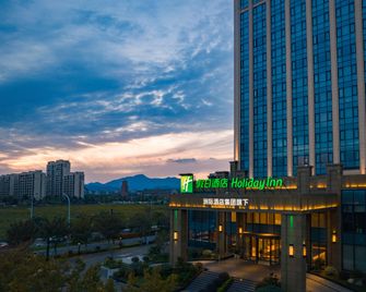Holiday Inn Ningbo Xiangshan Damu Bay By IHG - Ningbo - Bygning