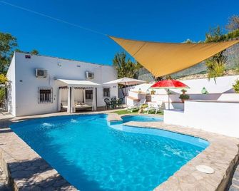 Casa Rural El Viso Rute by Ruralidays - Rute - Bazén