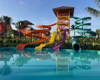 Wecomstay Vinhomes Grand Park - Ciudad Ho Chi Minh - Piscina