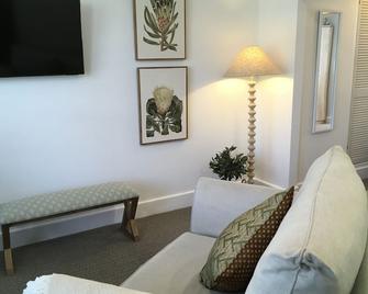 The Bungalow - Lytham St. Annes - Living room