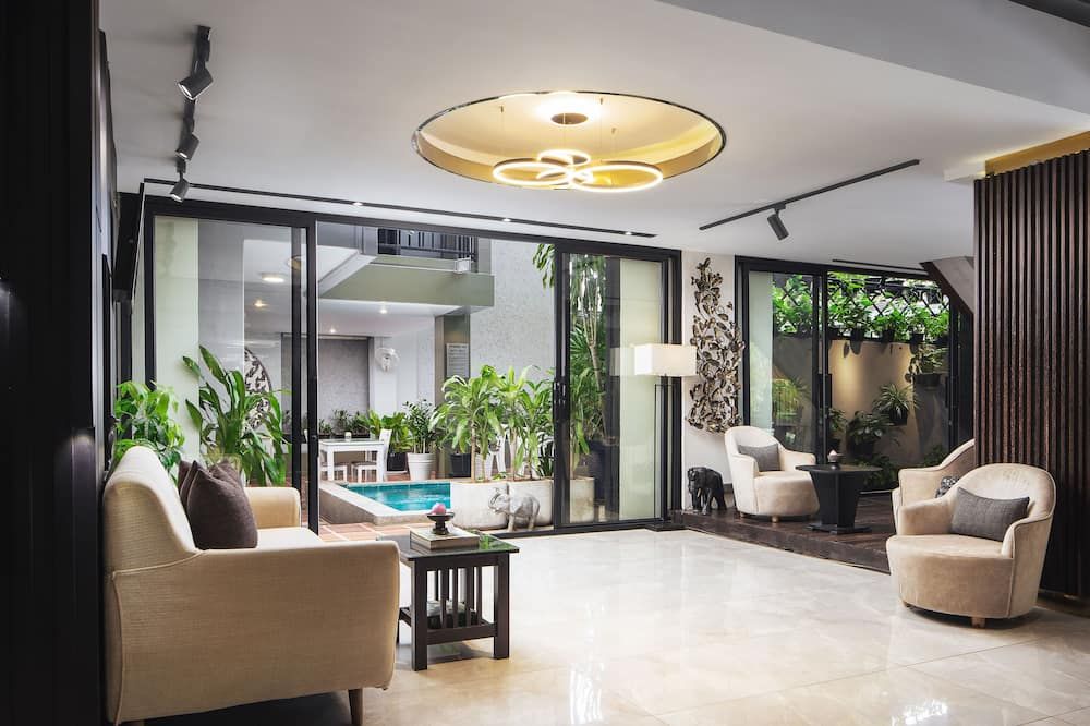 كنج جراند بوتيك هوتل - فنوم بينه - ردهة