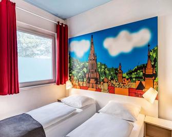 B&B Hotel Freiburg-Süd - Freiburg im Breisgau - Bedroom
