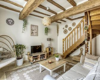 Gîte L'Escale - Maison de charme - Chambellay - Sala de estar