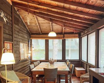Historic Glen Lake Cottage with Private Waterfront & Dock - Glen Arbor - Comedor