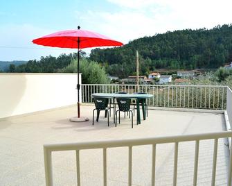 Casa Rebelo - Cossourado - Varanda