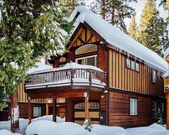 Trout and About | Heaven for Skiing & Snowboarding - Kings Beach - Building