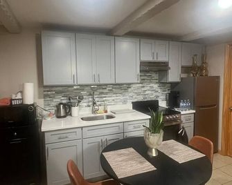 Spacious 3-bedroom apartment in amazing Brooklyn with AC - Brooklyn - Küche