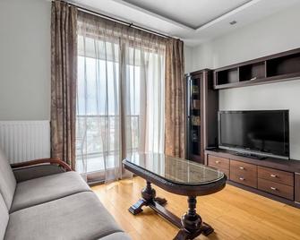 Homey Comfort Stay Apartment - Varsòvia - Sala