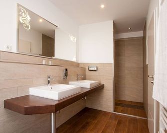Hotel Alt Westerholt - Herten - Badkamer