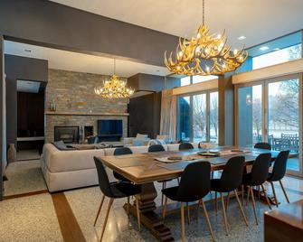 Villa Francesca by MajorDomo - Arrowtown - Jídelna