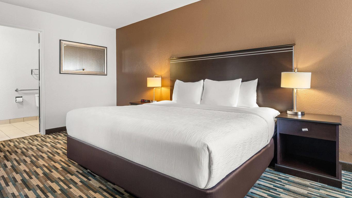 Quality Inn & Suites Denver International Airport