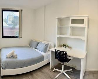 Burwood 2Br Lovely Apt Near Train - Sydney - Bedroom