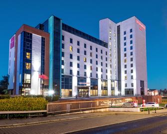 جوريس إن ديربي - ديربي - مبنى