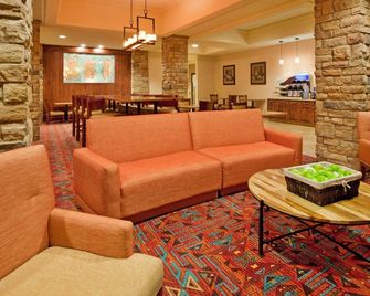 Holiday Inn Express & Suites Gallup East By IHG - Gallup - Lounge