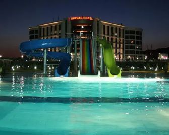 Duzdag Hotel - Najicheván - Piscina