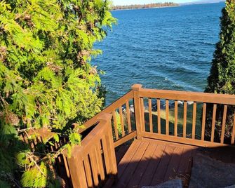 Loza house adirondack skydeck unit lake front - Plattsburgh - Balkong