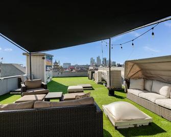Bamboo Lane - Los Angeles - Balcony