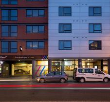 Roomzzz Leeds City West