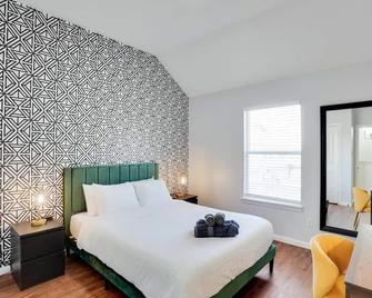 The Best Of Dfw - Pool Hot Tub Cinema Room - Haltom City - Bedroom