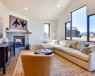 Warm and cozy 4-bedroom house in Tabernash - Tabernash - Sala de estar