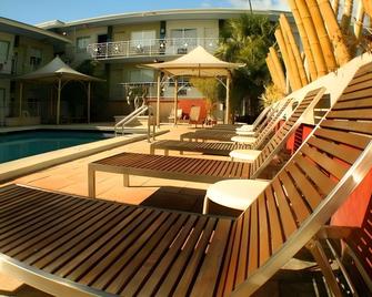 Selina Gold Dust - Miami - Pool