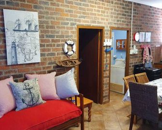Shores Ahoy Family Unit - Saint Lucia - Living room