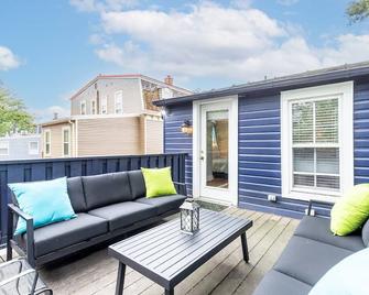 The Randall House - iTrip Vacations Annapolis - Edgewater - Balcony