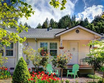 Charming Town Cottage in the Heart of Wine Country - Calistoga - Edificio