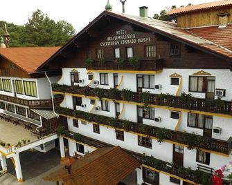 Hotel 13 Linden - Treze Tílias - Building