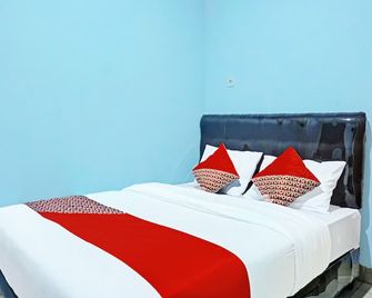 Hotel O J&b Rooms Tomang - Jakarta - Bedroom