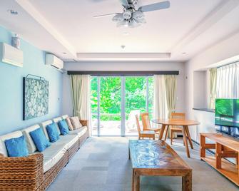 Scallop Beach Condominium - Onna - Sala de estar