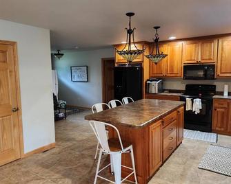 New! Big Pine Bluff | Perham, Mn - Perham - Cocina