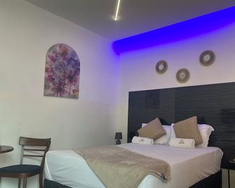 40 40 Accommodation - Maputo - Habitación