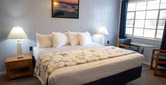 Isleview Motel & Cottages - Trenton - Schlafzimmer