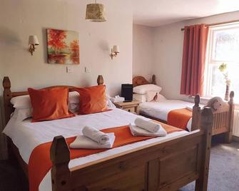 Littledean House Hotel - Cinderford - Schlafzimmer