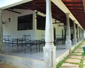 Dambulu Oya Family Park - Dambulla - Patio