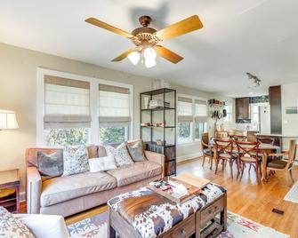 4 Mi to Dtwn Tranquil Retreat in Austin! - Austin - Sala de estar