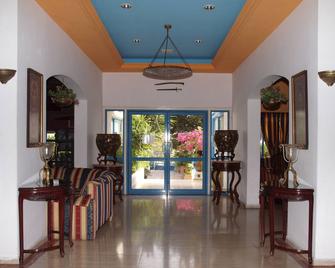 Paphiessa Hotel - Paphos - Lobby