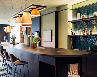 harry's home Villach hotel & apartments - Villach - Bar