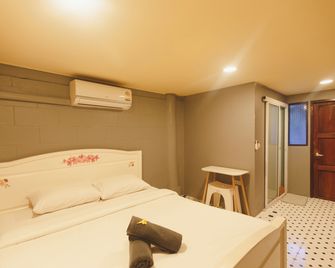 Agga Cnx Hostel - Chiang Mai