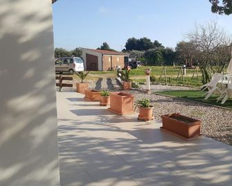 Serra E Mesu - Magomadas - Patio