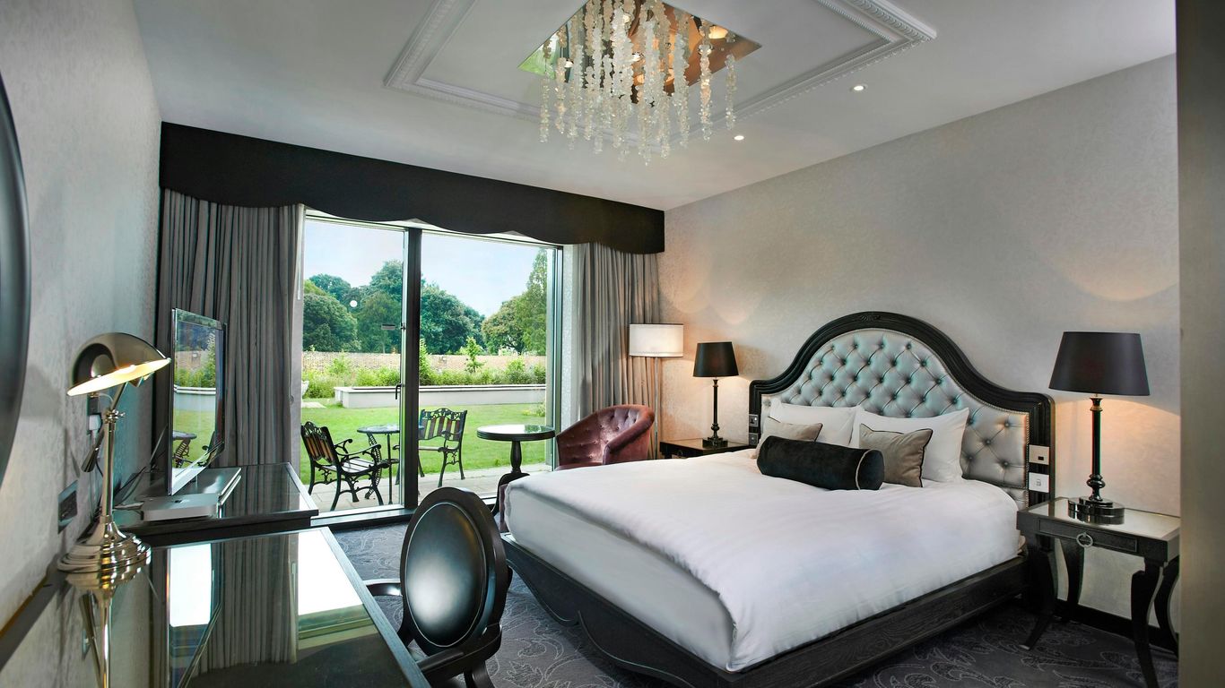 لندن سايون بارك، أحد فنادق وولدورف أستوريا